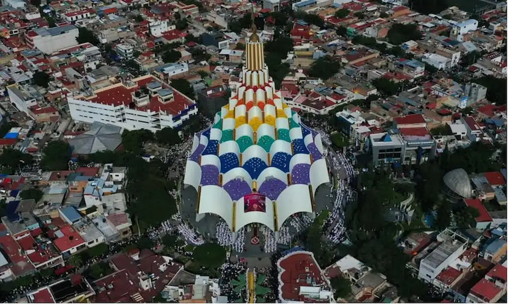 Sochil Martin and Sharim Guzman, survivors and former members of the Luz del Mundo church
