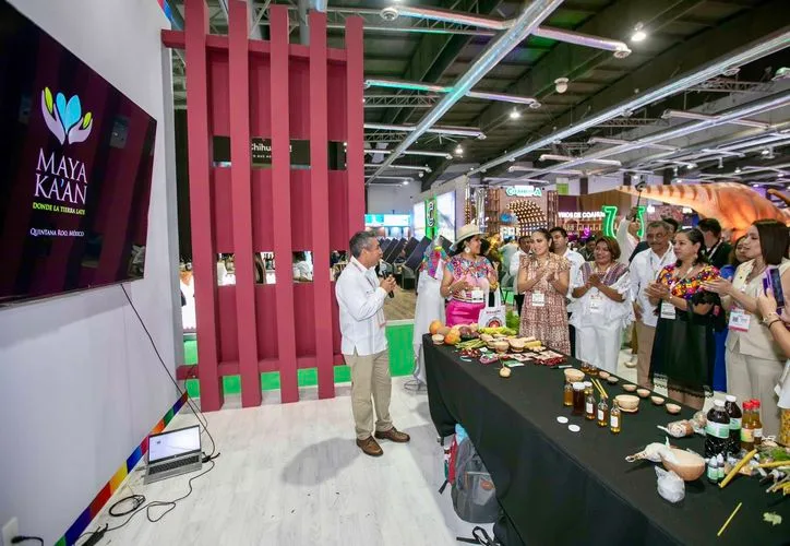 Representatives from Maya Ka'an communities pose at the Tianguis Turístico tourism fair.