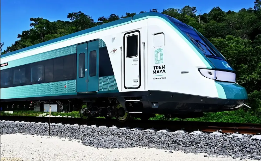 A researcher presents findings on violence against women linked to the Maya Train project in Quintana Roo