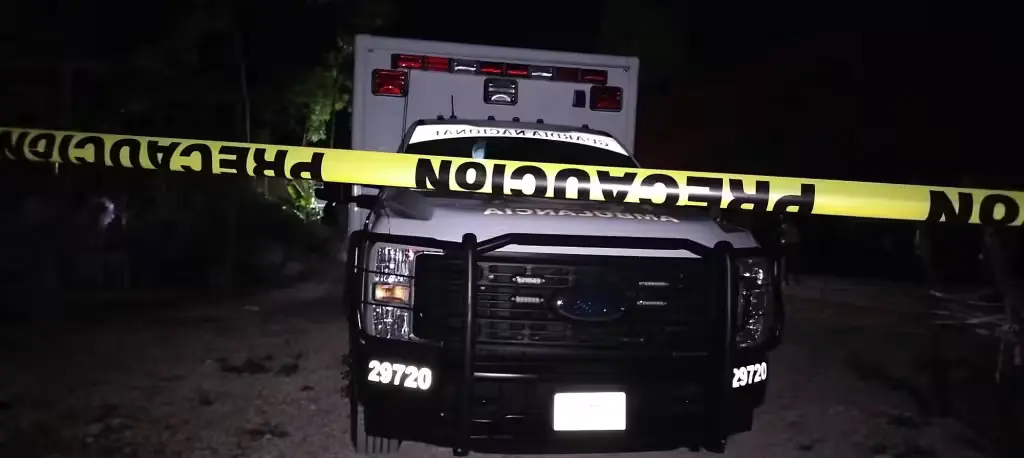 Emergency personnel at the scene of a drowning in a Cancún cenote