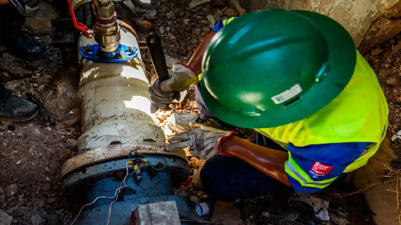 Construction work for a new drainage system on 1st Avenue North in Playa del Carmen