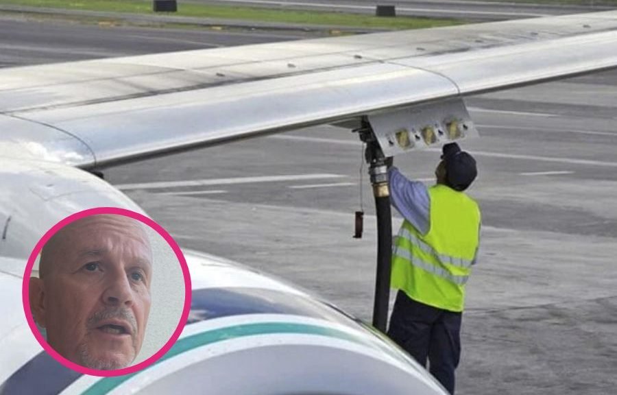 Tourists on a beach in Riviera Maya, Quintana Roo, Mexico