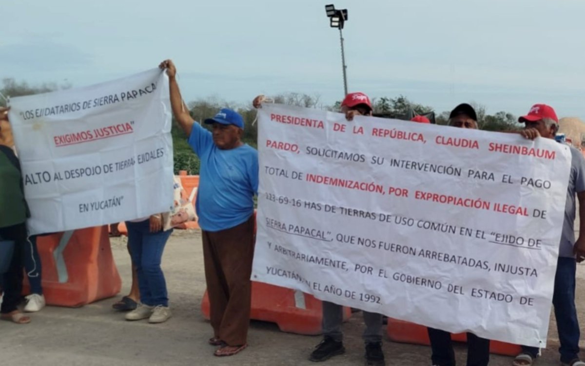 Farmers from Sierra Papacal protesting with signs near Maya Train construction site