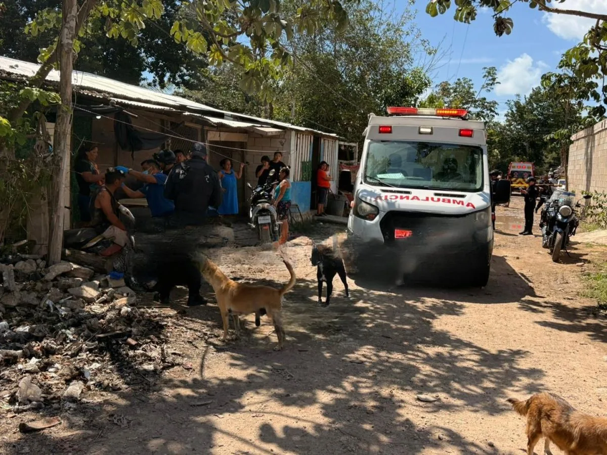 Police and emergency responders at the scene of a machete attack in Tulum, Quintana Roo