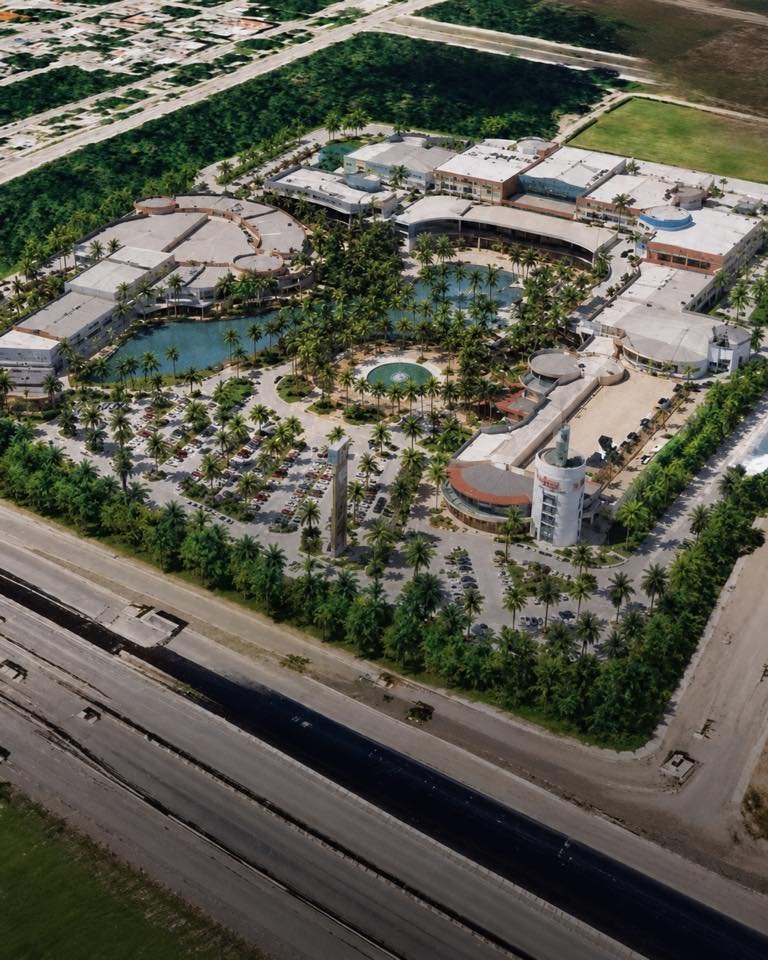 la isla shopping mall planned for playa del carmen