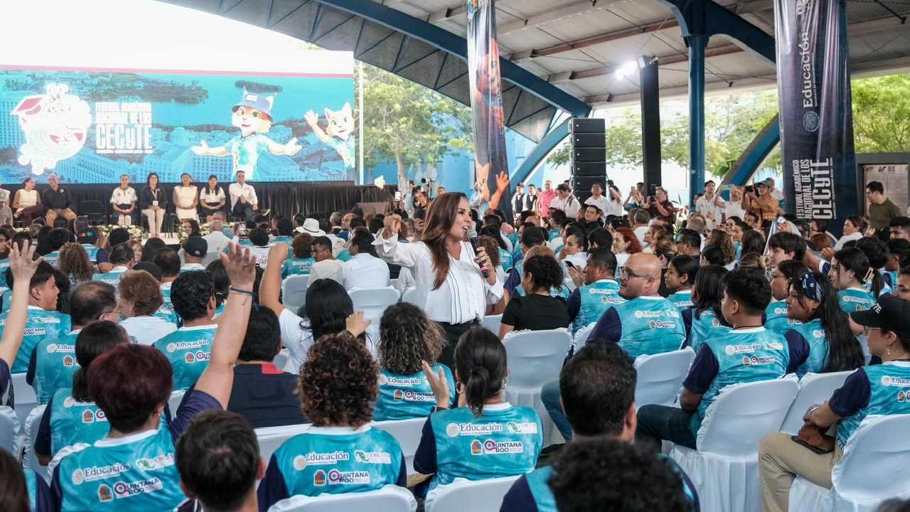 Governor Mara Lezama speaking at the inauguration of the CECyTE 2026 National Academic Festival in Cancún