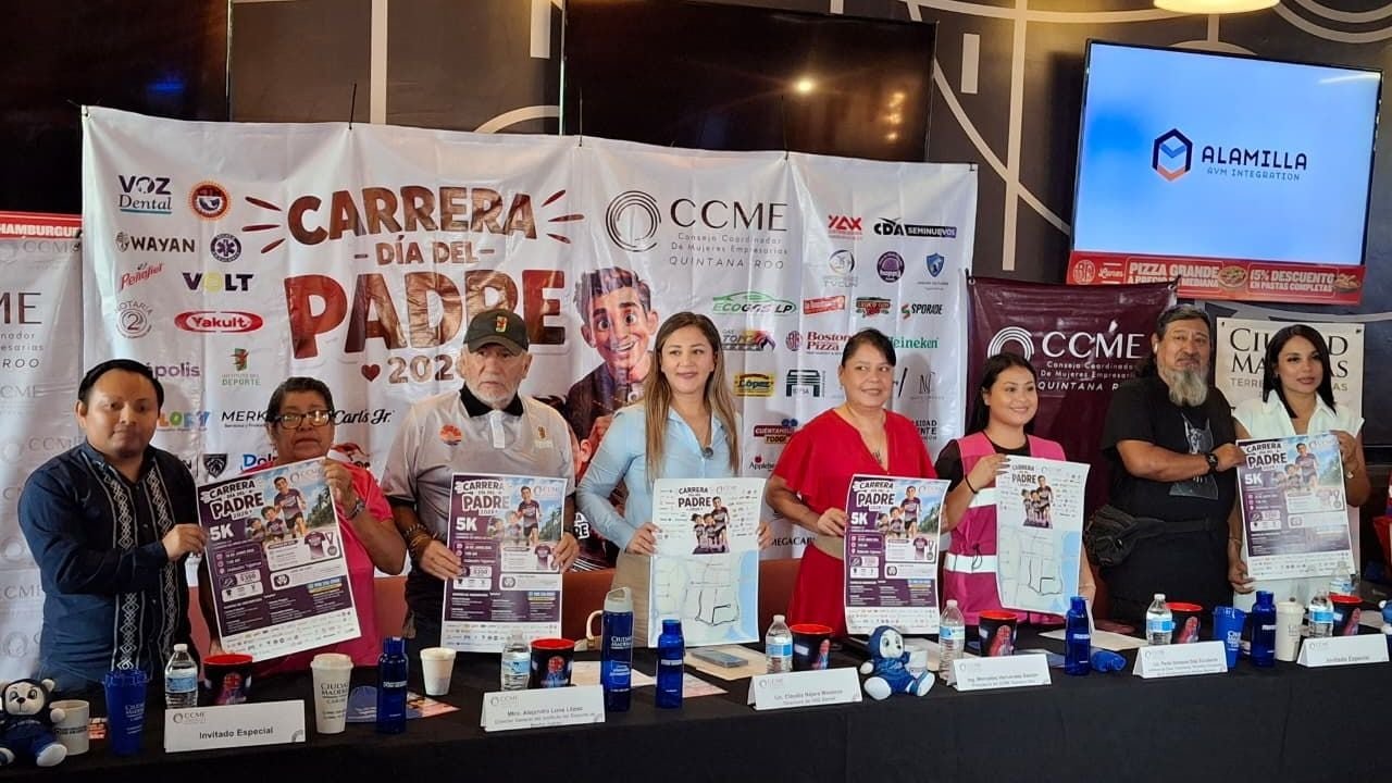 Runners at a charity event in Cancún supporting seniors and women entrepreneurs