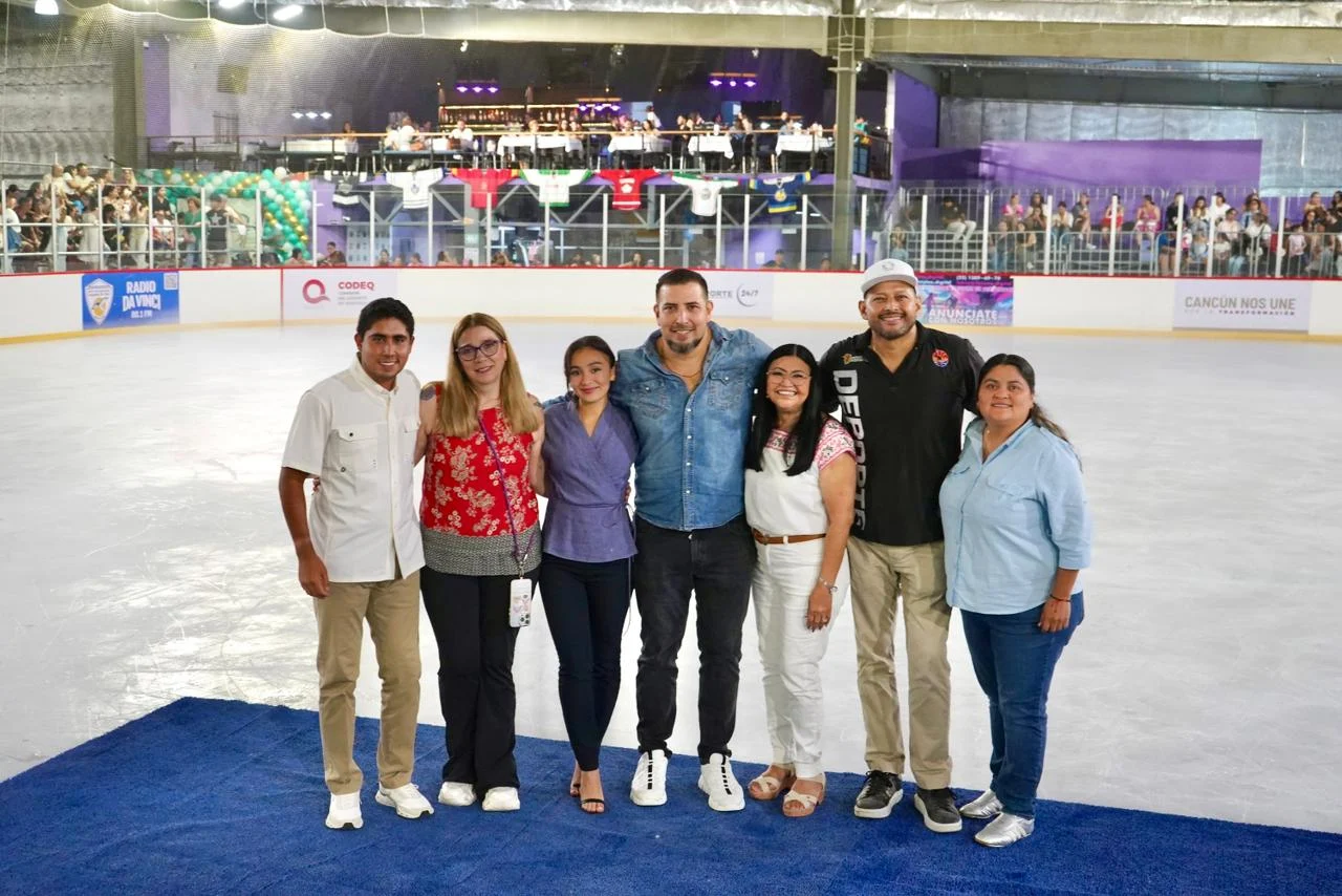Figure skaters performing during the opening gala of the 39th National Figure Skating Championship at Happi Arena in Cancun, Quintana Roo.