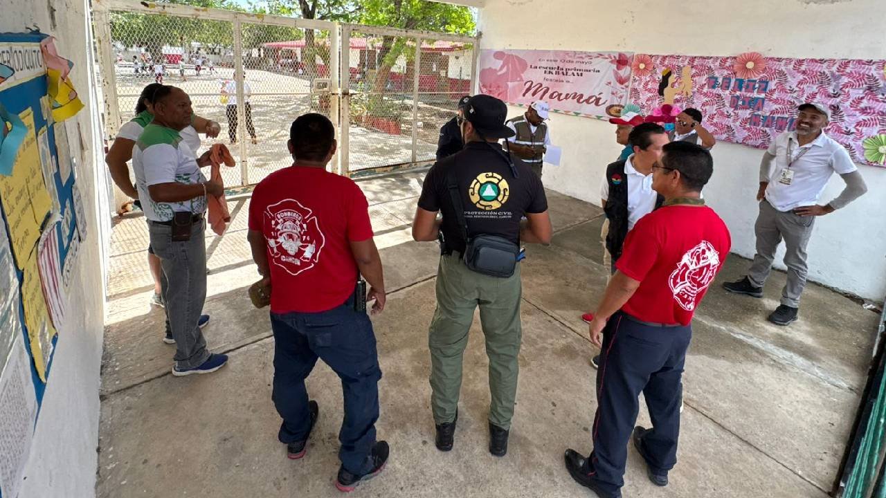 Exterior of a hurricane shelter building in Quintana Roo