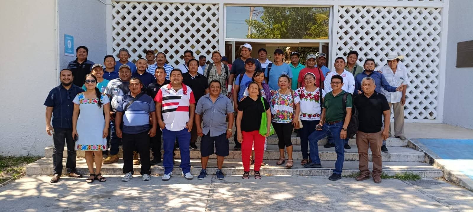 Indigenous Maya representatives meeting with INAH officials at the INAH Yucatan center