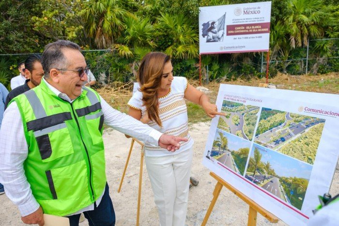 Governor Mara Lezama speaking at the announcement of the Isla Blanca highway project in Quintana Roo