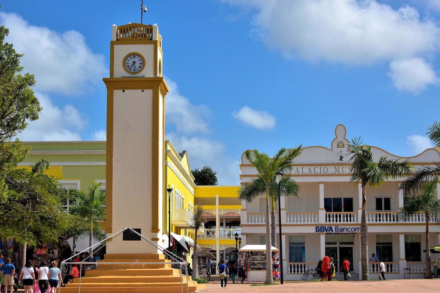 Exterior view of Plaza del Sol in Cozumel, Quintana Roo