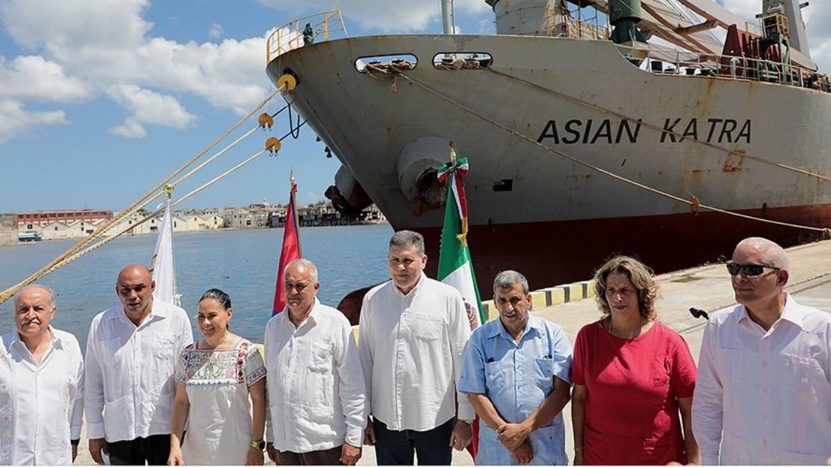 A cargo ship carrying humanitarian aid from Mexico docked at a Cuban port.
