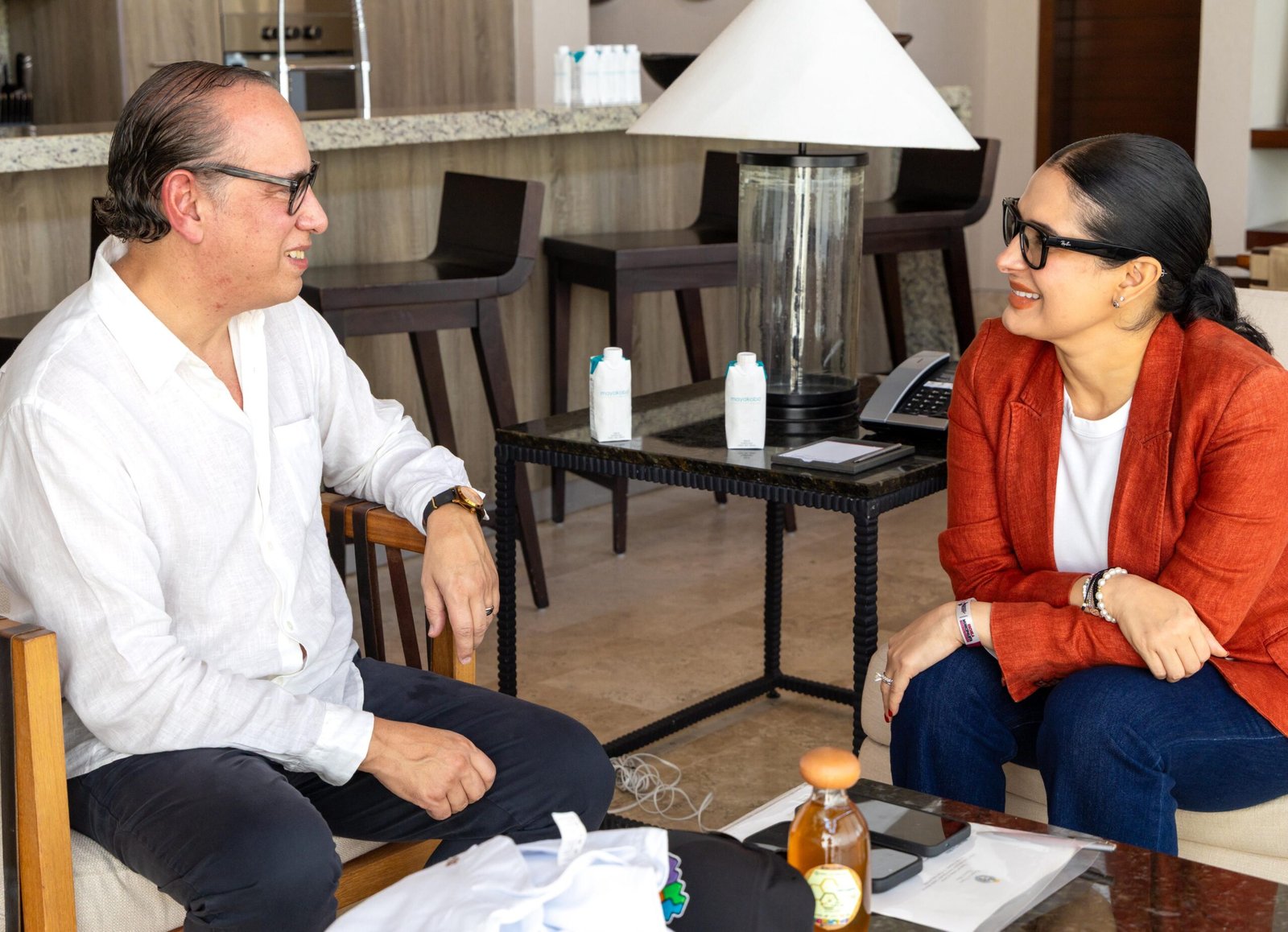 Uruguay Ambassador Santiago Wins Arnabal shakes hands with Playa del Carmen Mayor Estefania Mercado during a meeting