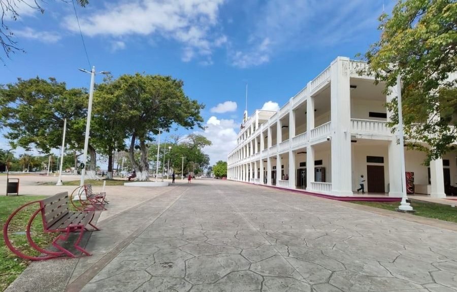 Avenida de los Héroes in Chetumal, where pedestrianization is debated for the Barrio Mágico project