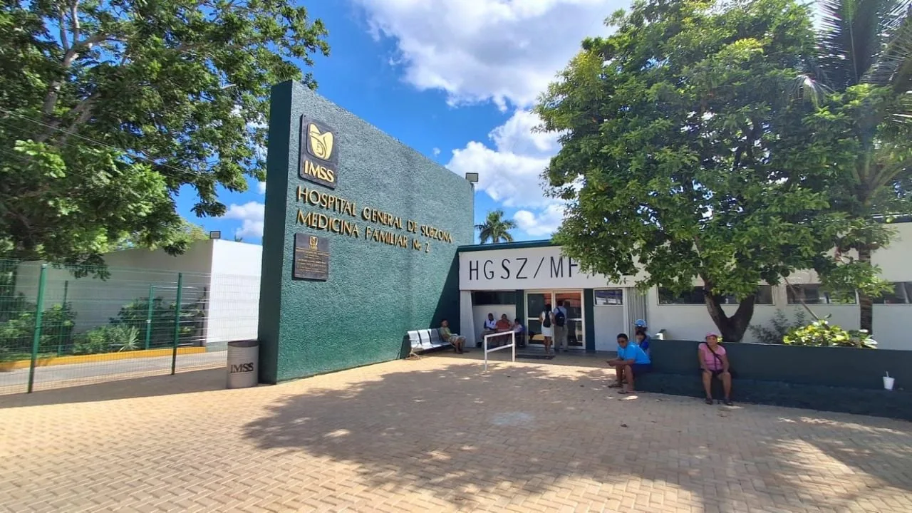 Exterior of the IMSS family clinic in Cozumel, Quintana Roo