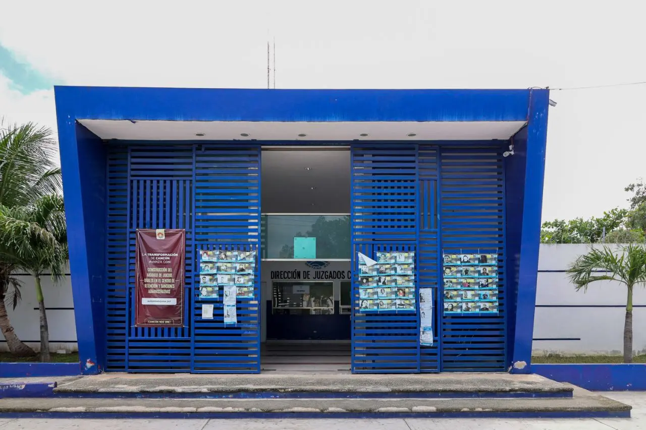 Exterior view of El Torito detention center in Cancun