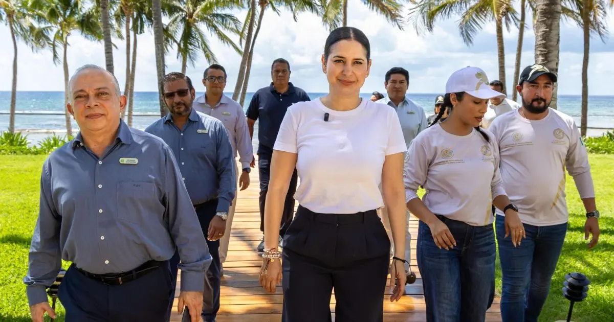 Estefanía Mercado, mayor of Playa del Carmen, speaking at an event