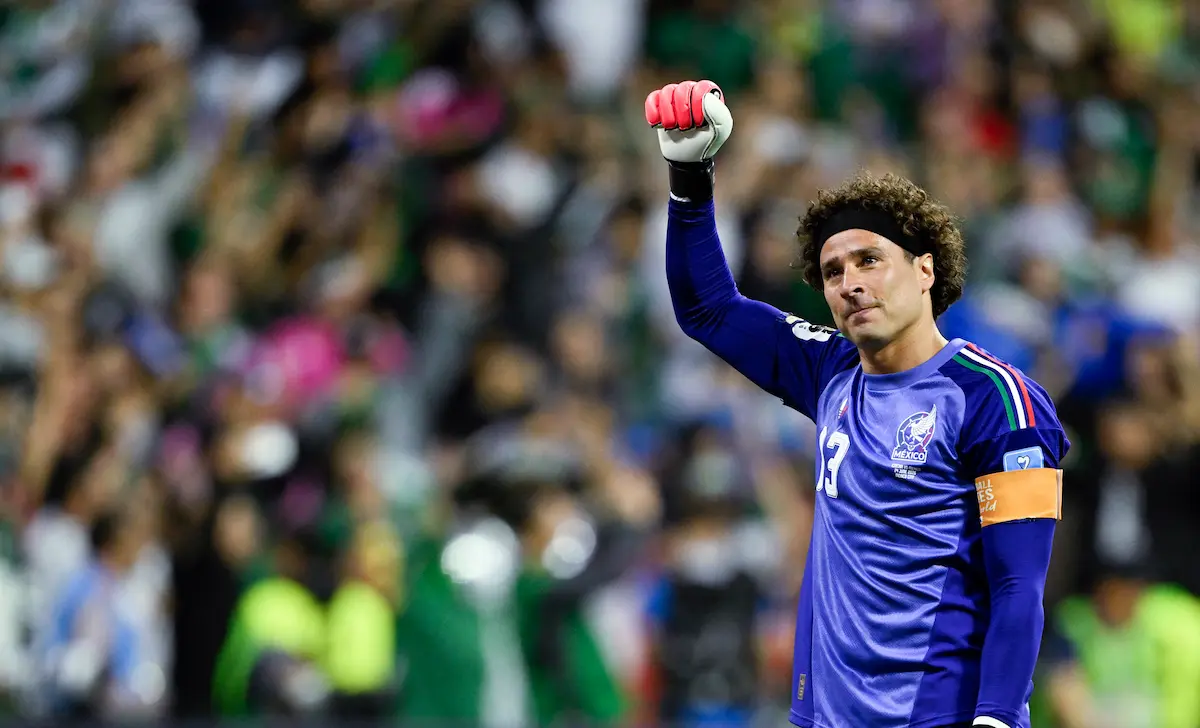 Guillermo Ochoa in tears at Estadio Azteca after setting record for most World Cups played by a Mexican