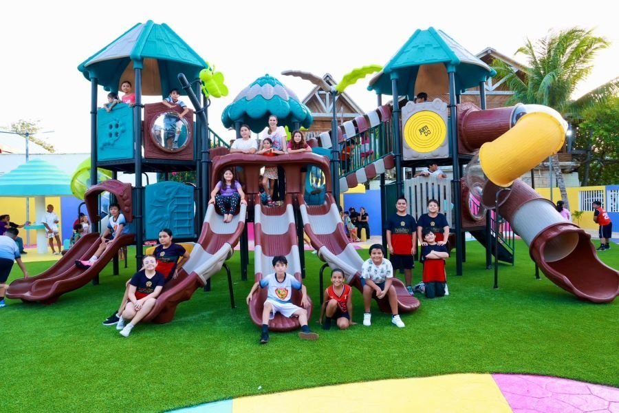 Mayor Atenea Gómez at the inauguration of the new sports dome and Pelicanos children's park in Isla Mujeres
