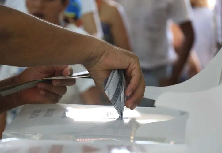 LGBT community representatives meeting with electoral officials in Quintana Roo
