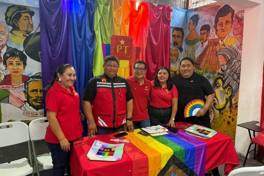 Labor Party official speaking at a press conference about same-sex common-law marriage initiative in Quintana Roo