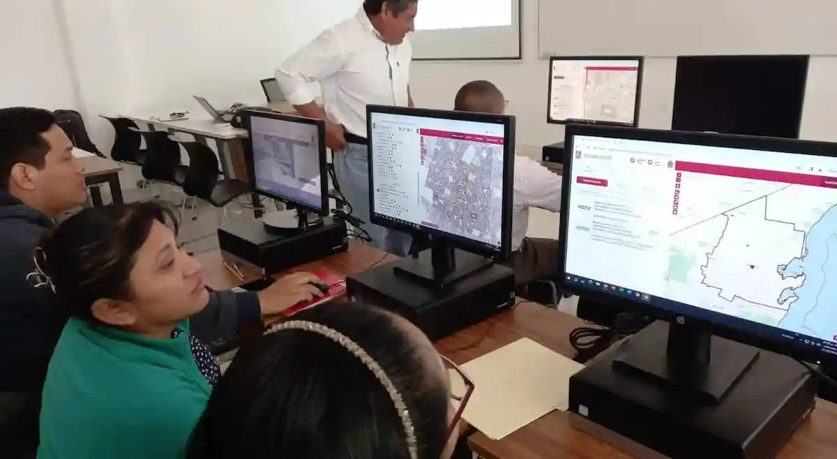 Digital cadastre platform interface showing land records in Quintana Roo