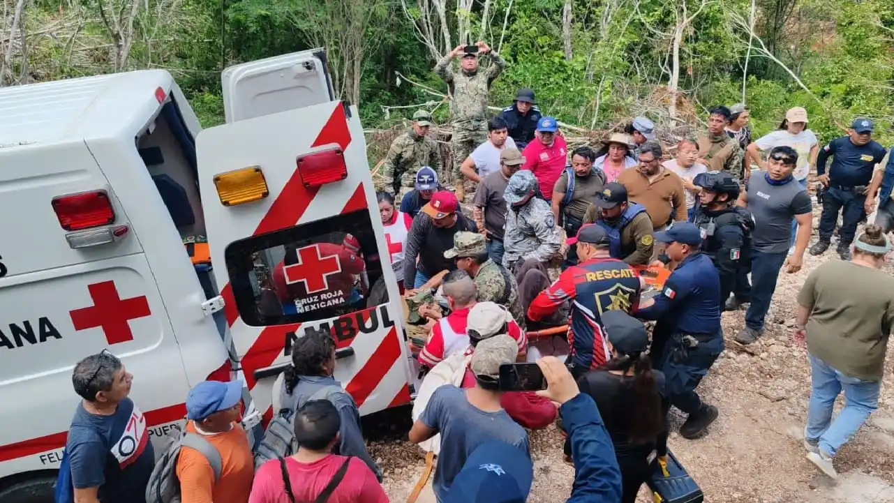Search team rescues 80-year-old man from dense Maya jungle in Felipe Carrillo Puerto