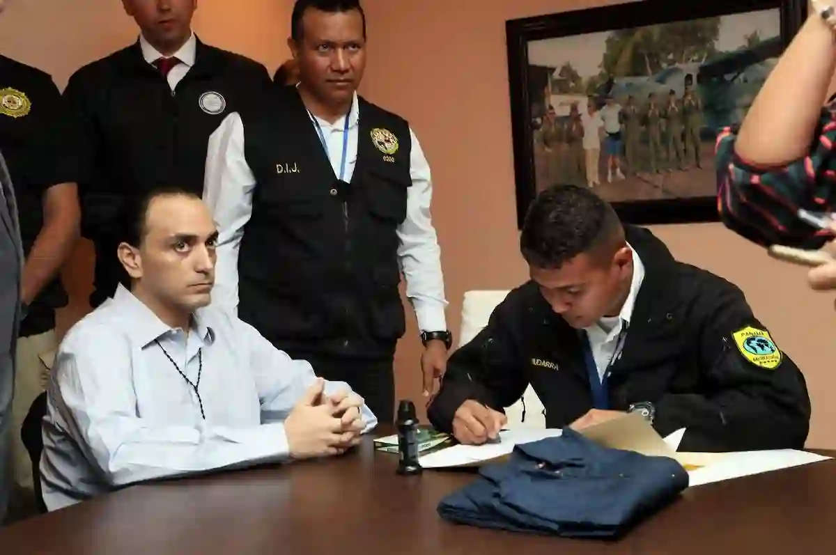 Roberto Borge leaving CEFEREPSI prison in Ayala, Morelos