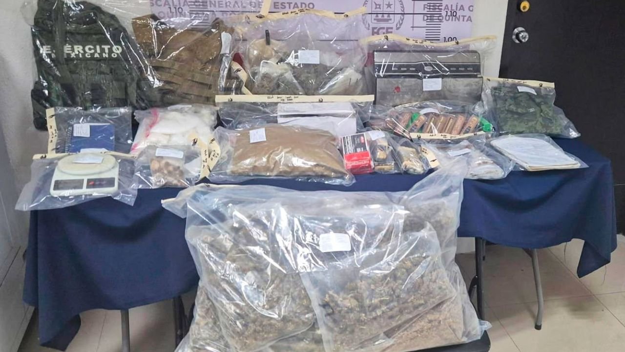 Evidence from Quintana Roo raids showing drugs, tactical vests, and vapes laid out on a table