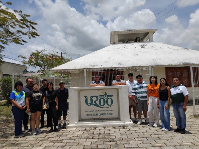 Students from the University of Quintana Roo participate in a Maya language field practice in the community of Uh May.