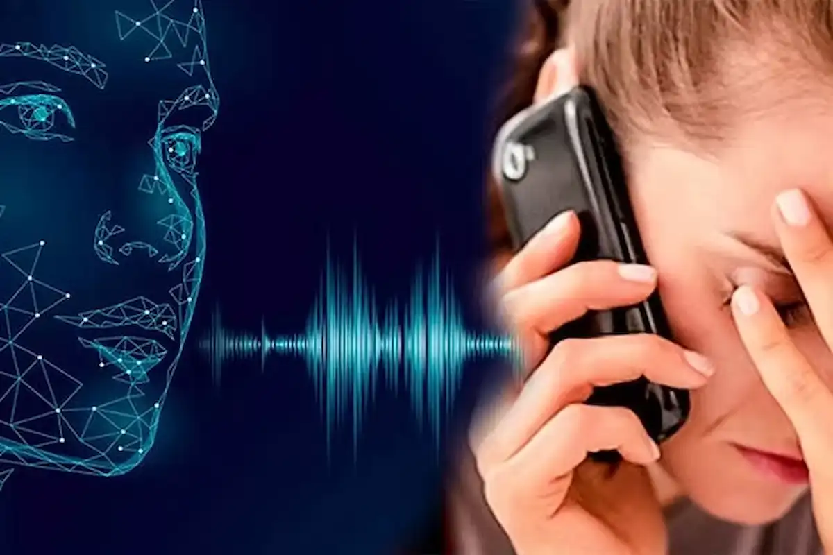 Illustration of a smartphone displaying an AI voice cloning scam alert over a map of Chetumal, Quintana Roo