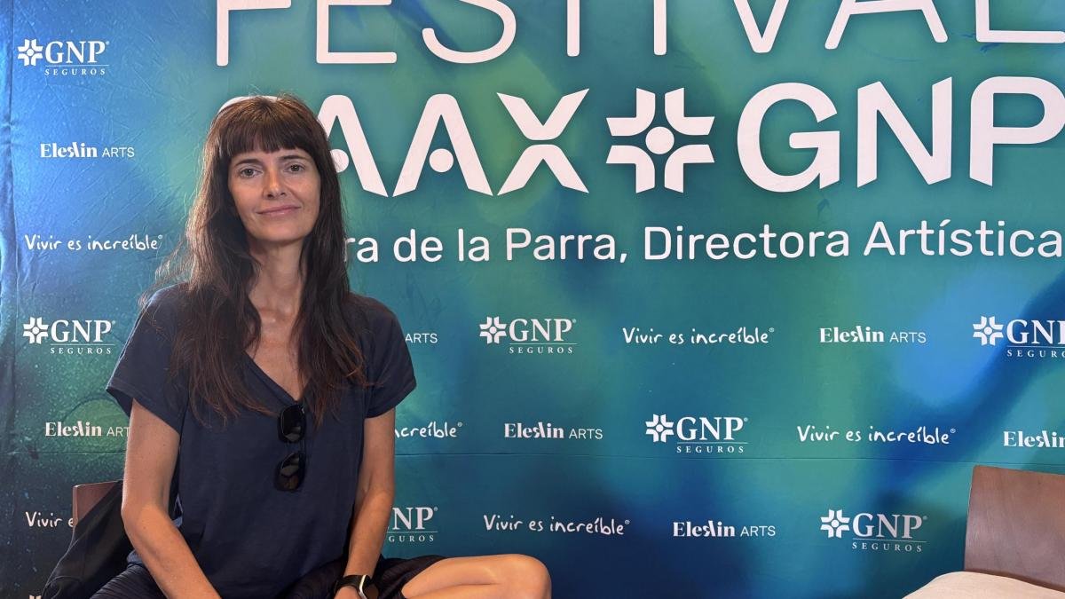 Theater director Barbara Lluch rehearsing @Carmen the real story at the Paax GNP Festival in Playa del Carmen