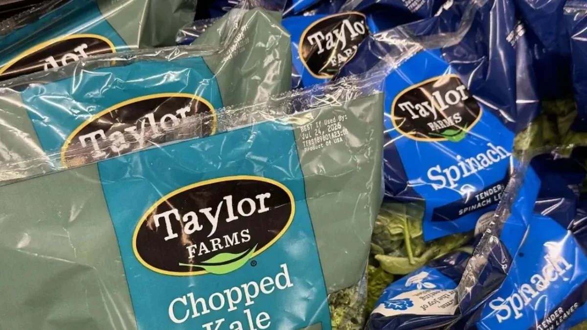 Cofepris officials inspecting lettuce samples at Taylor Farms plant in Mexico