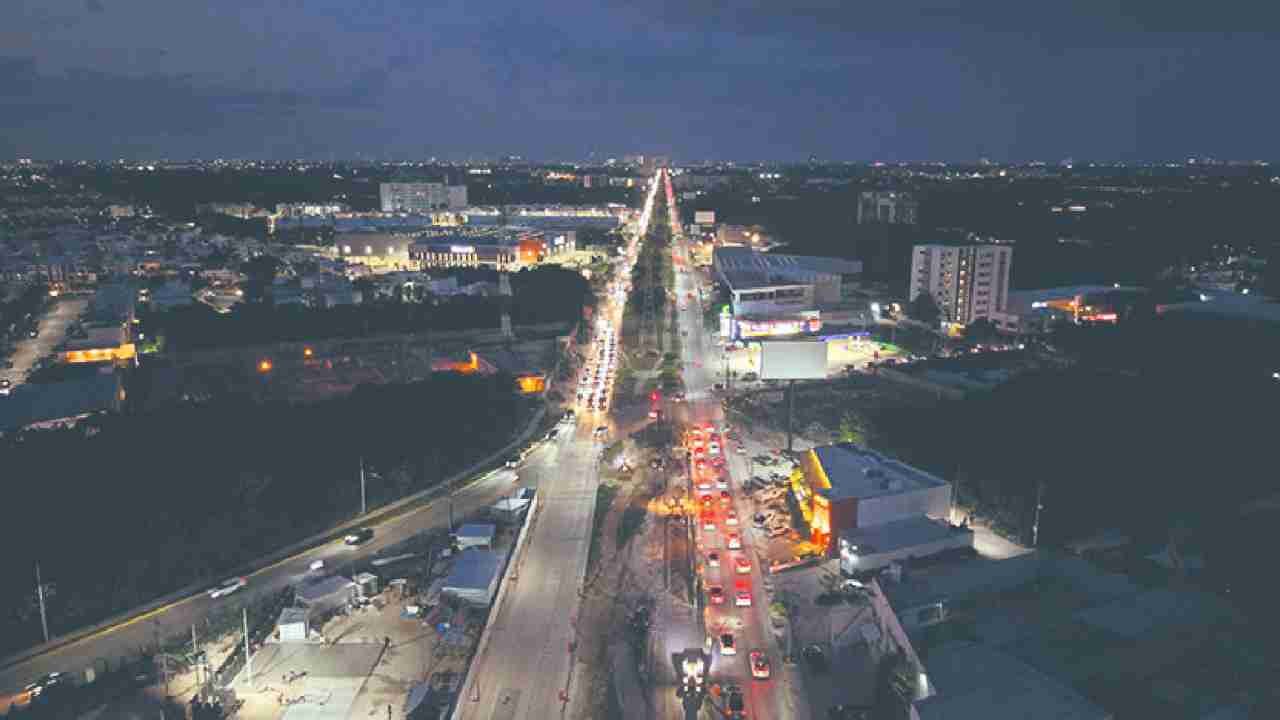 Aerial view of Huayacán Avenue in Cancún showing traffic and buildings