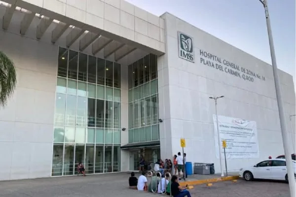 Exterior of the IMSS Regional Hospital Zone 18 in Playa del Carmen, Quintana Roo