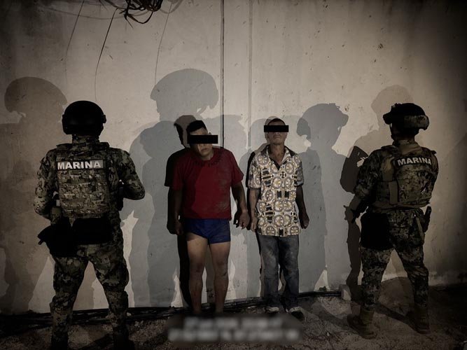 Mexican Navy personnel during an operation on Isla Holbox