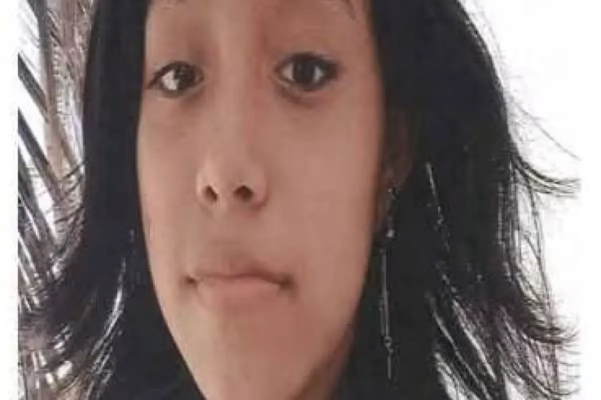 Missing person poster for Esmeralda Gomez Frias, a 14-year-old girl last seen in Tulum