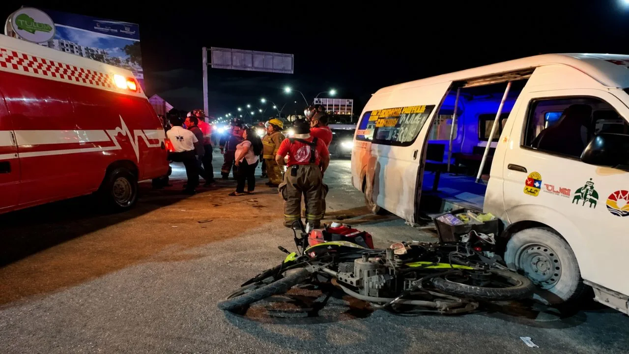 A damaged motorcycle at the scene of a traffic accident in Quintana Roo