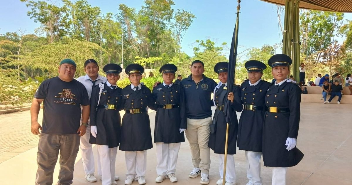 Participants in uniform performing during the first Quintana Roo Cup of war bands and escorts at Parque Quintana Roo in Chetumal