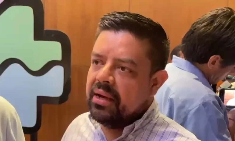 Business leaders discuss events calendar in Playa del Carmen