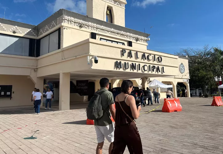 Exterior of the Playa del Carmen municipal government building