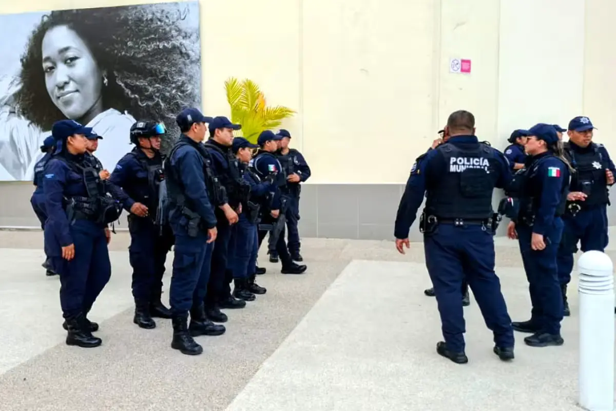 Police officers in uniform standing together in Quintana Roo