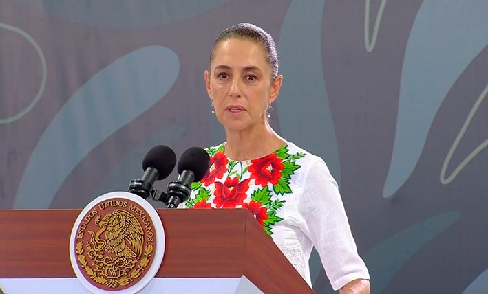 President Claudia Sheinbaum speaking at the entrance of Parque del Jaguar in Tulum, Quintana Roo