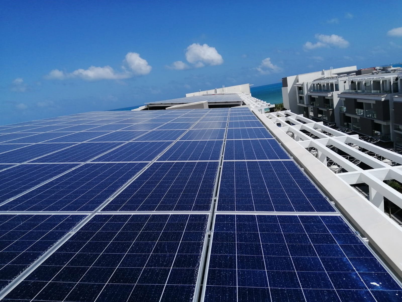 cancun hotels look to solar power smart batteries
