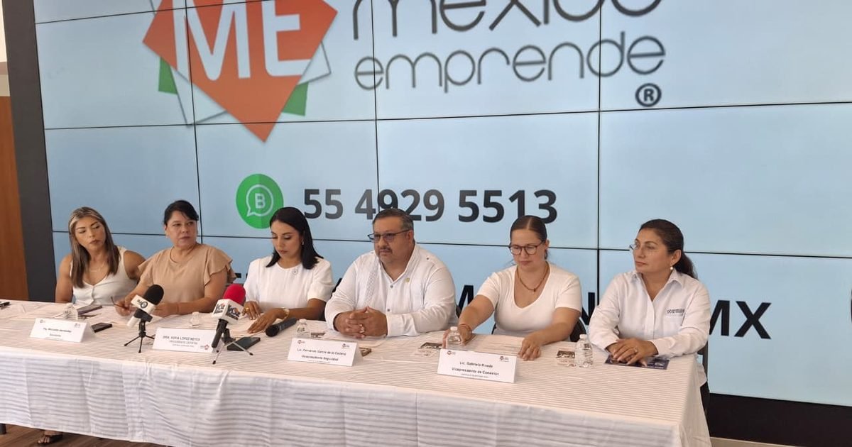 Sofia Lopez Reyes, president of the new Quintana Roo chapter of Red Mexico Emprende, at the launch event