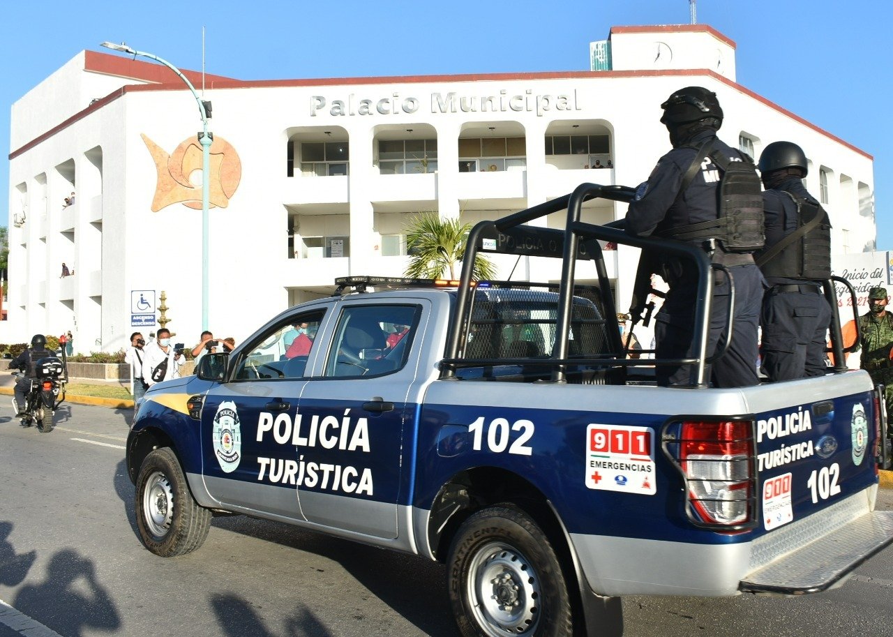 Tourist police officers in Quintana Roo during a training session on detecting child trafficking