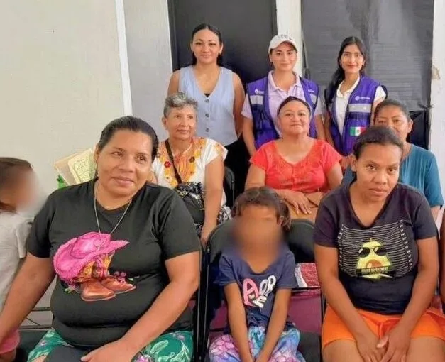 Women participating in a workshop at a Violet Point in Playa del Carmen
