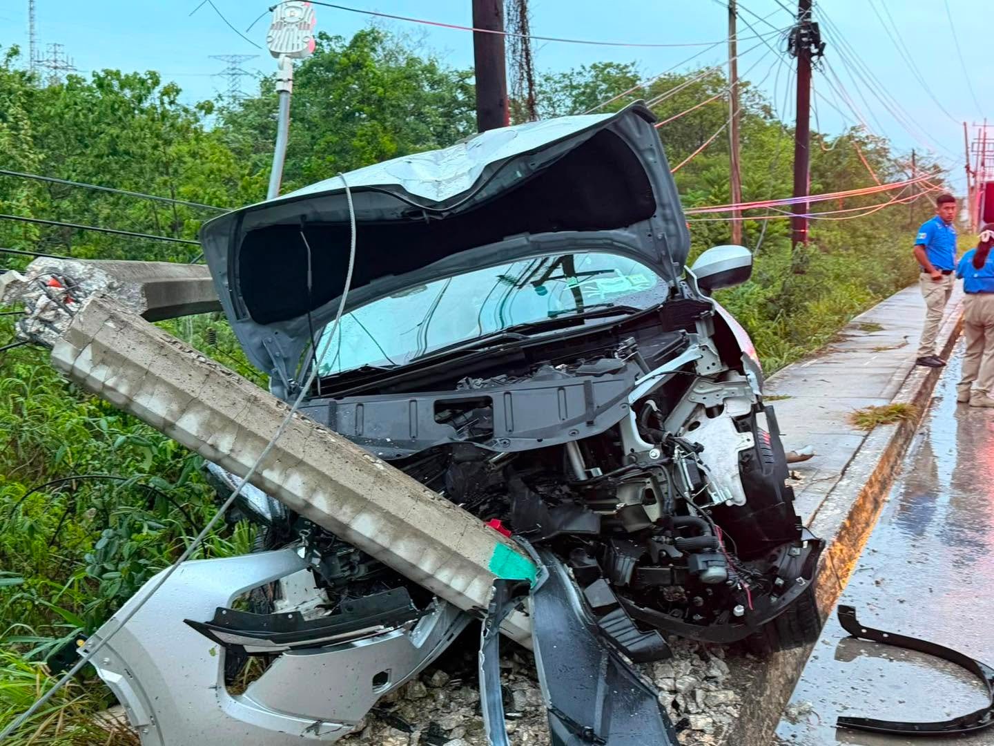 car crash near puerto aventuras
