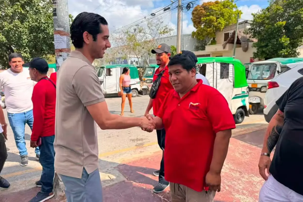 Portrait of Abraham Chore Martin, director of revenue for Playa del Carmen, who is seeking the municipal presidency.